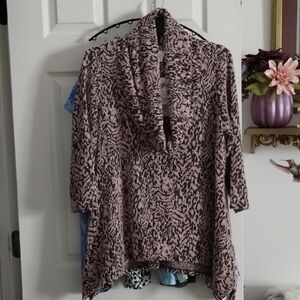 New Directions Pink and Black Patterned Blouse